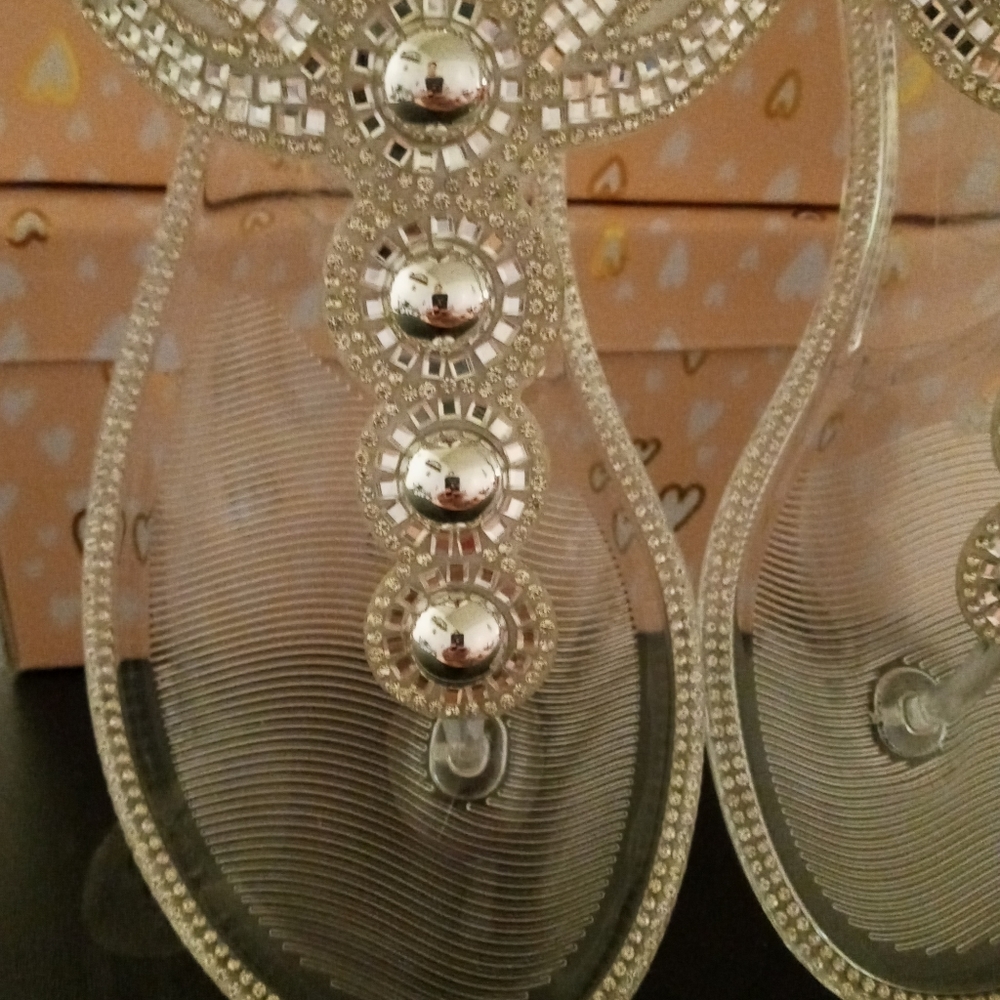 Sandals - Picture 2 of 7